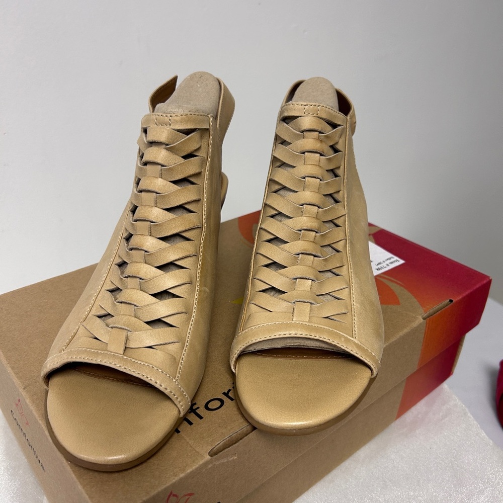 Comfortiva Alanna Tan Open-Toe Gladiator Heel Sandal NIB